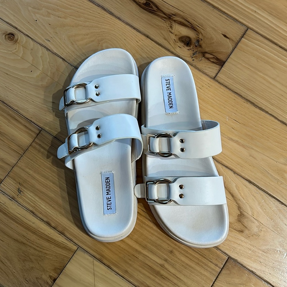 Bone Ivory Steve Madden Hanni dual buckle strap sandals women’s 9